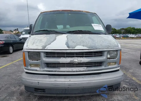 2001 Chevrolet Express from USA, damaged, VIN 1GCFG15W911243567